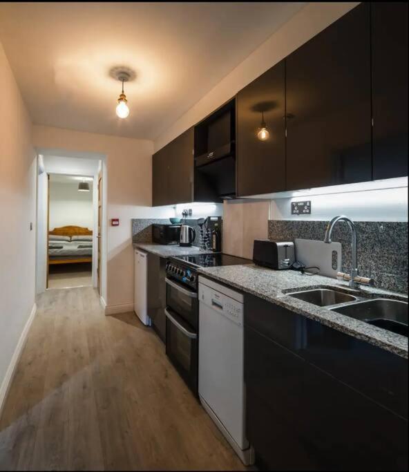 Spacious 2 Bedroom Apartment Near Seafront Penzance Bagian luar foto