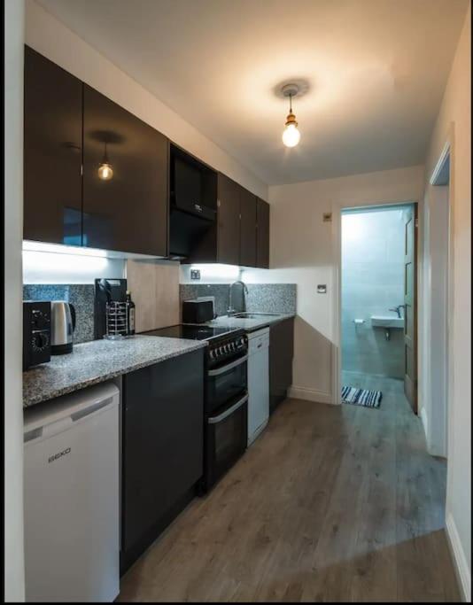 Spacious 2 Bedroom Apartment Near Seafront Penzance Bagian luar foto