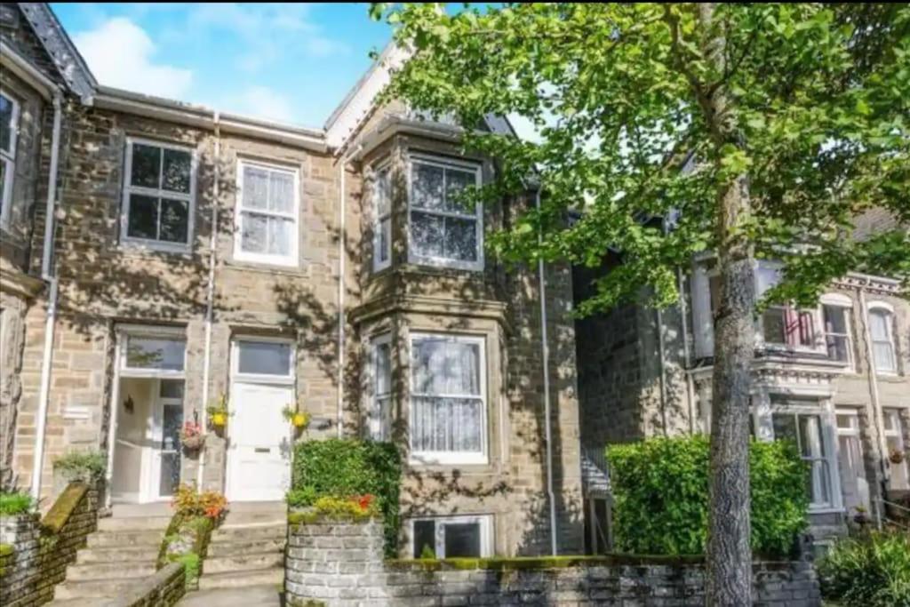 Spacious 2 Bedroom Apartment Near Seafront Penzance Bagian luar foto